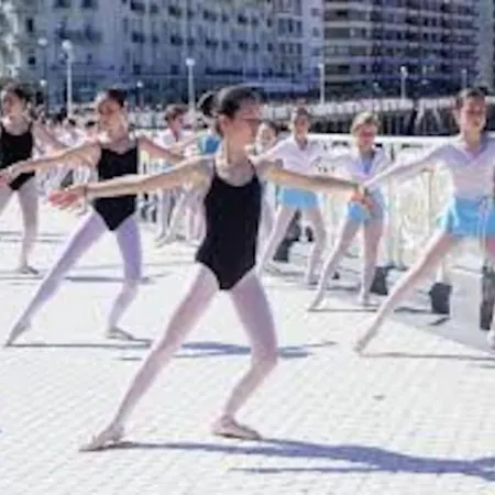 4 Playa Surf Cine- Parking Y Terraza *