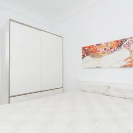 4 Playa Surf Cine- Parking Y Terraza サン・セバスティアン