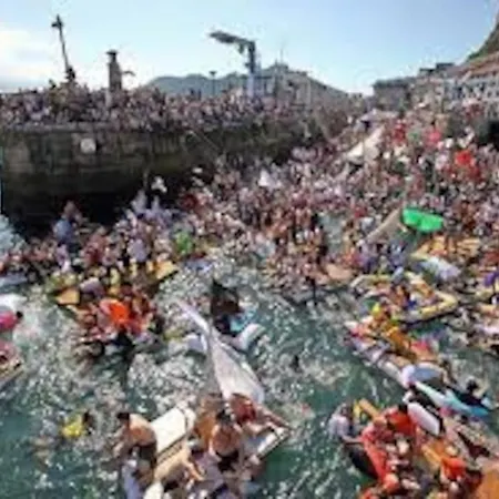 アパート 4 Playa Surf Cine- Parking Y Terraza サン・セバスティアン