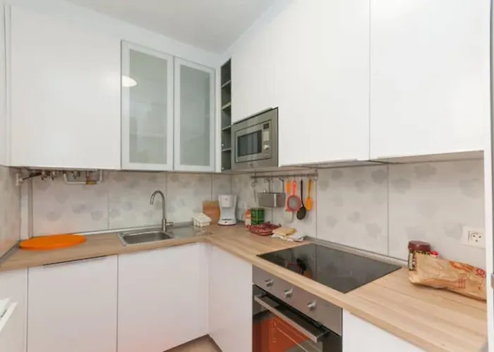 4 Playa Surf Cine- Parking Y Terraza * 圣塞瓦斯蒂安