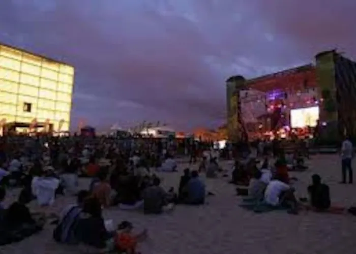 4 Playa Surf Cine- Parking Y Terraza 圣塞瓦斯蒂安