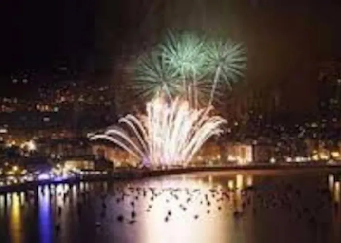 4 Playa Surf Cine- Parking Y Terraza * 圣塞瓦斯蒂安