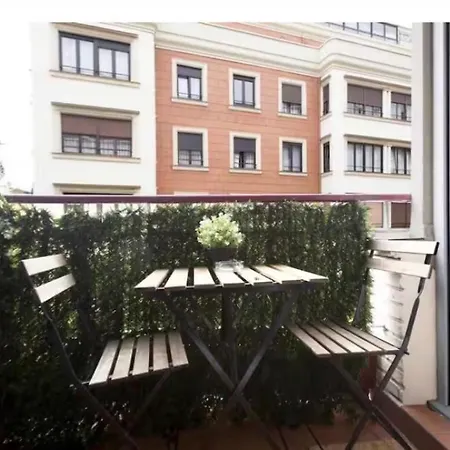 4 Playa Surf Cine- Parking Y Terraza סן סבסטיאן